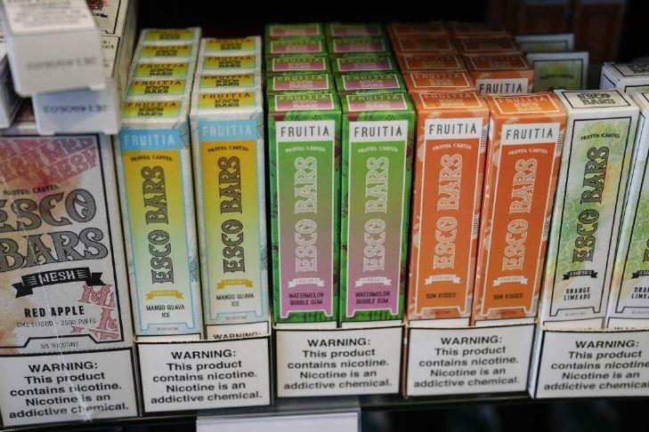 elfbar elfa master akku Thousands of unauthorized vapes are pouring into the US despite the FDA  crackdown on fruity flavors