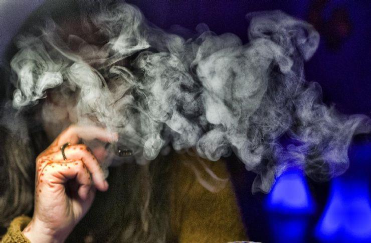 elfbar elfa kaufen As illnesses spread, fake vape gear sells on LA streets