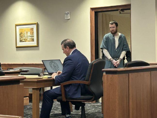 Brunswick Verizon robber sentenced to total of 8 10 1/2 years in prison