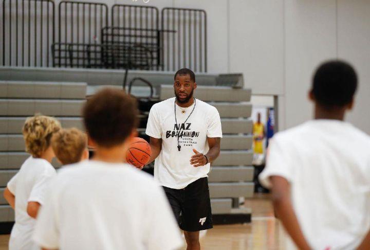 Lorain alum, professional basketball player hosts skills camp