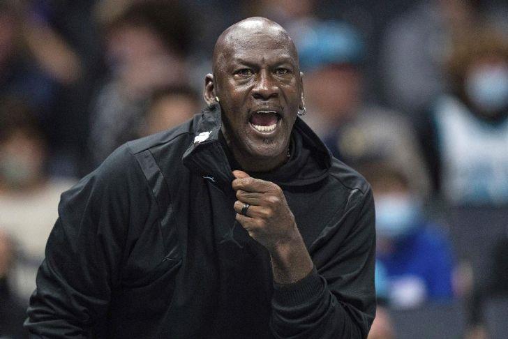 Michael Jordan's selling the Hornets -- and for Charlotte fans, that might  not be bad news | Chronicle Telegram