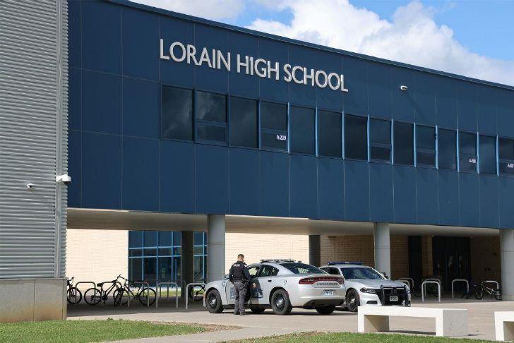 Lorain City High School Level 2 Lockdown Lifted At Lorain High School