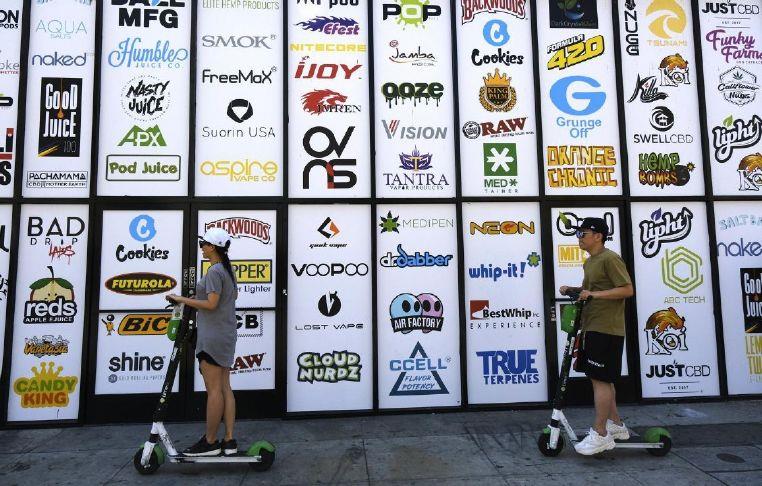 As illnesses spread, fake vape gear sells on LA streets | Chronicle Telegram  LOS ANGELES (AP) A short walk from police headquarters in the heart of  downtown Los Angeles, a cluster of