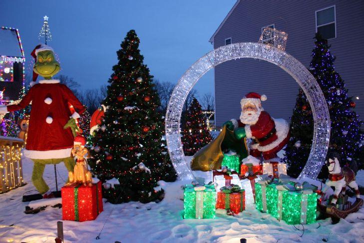 Licursi Creations Christmas Story brings holiday cheer, raises