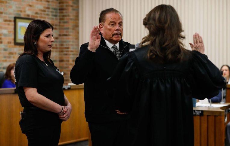 Lorain Council starts new year with swearing in, renewal levy to ballot ...